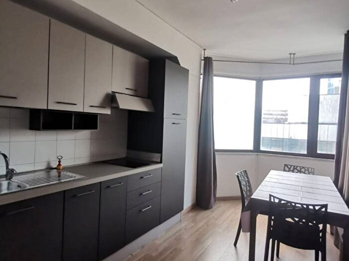 Appartamento monolocale in affitto in Centro Direzionale, Napoli