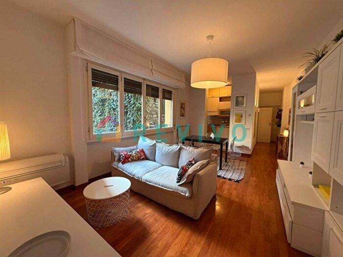 Appartamento quadrilocale in affitto in Via dei Sapiti, Ponte Vecchio Pitti, Firenze