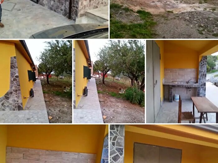 Casa con 8 locali in vendita in Cerchiara di Calabria, Cerchiara Di Calabria