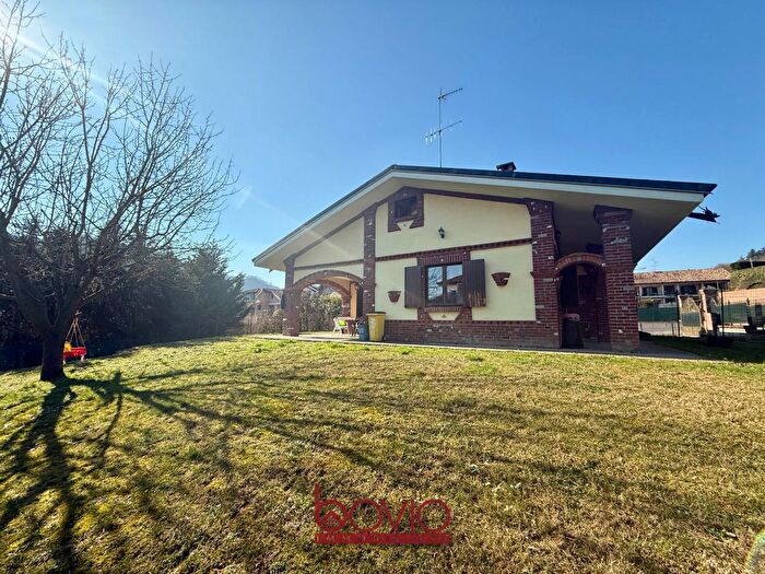 Casa con 6 locali in vendita in Strada Cordova N°, Castiglione Torinese