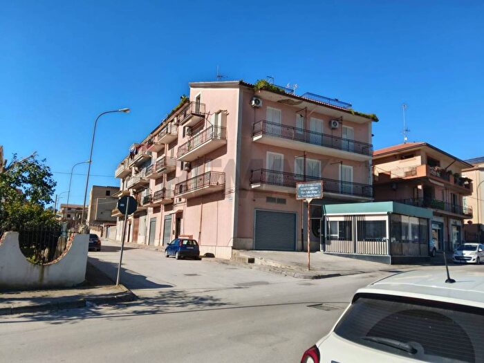 Appartamento con 6 locali in affitto in Cesare Terranona, Riesi