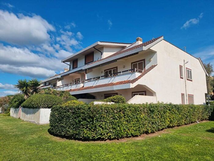 Casa quadrilocale in affitto in Via Giunone Lucina, Santa Severa, Santa Marinella