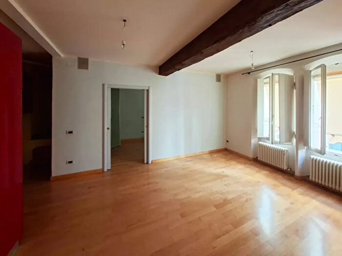Appartamento trilocale in vendita in Reggio nell'Emilia