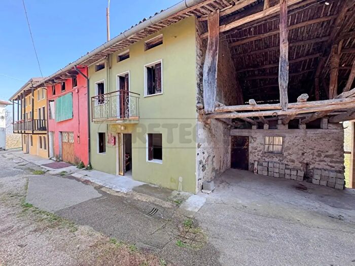 Casa con 6 locali in vendita in Contrada Marcantoni, Valdagno