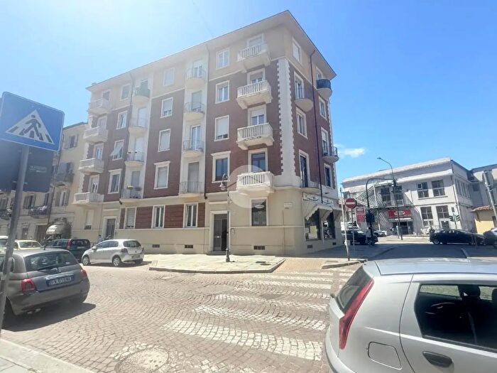 Appartamento trilocale in affitto in Via Errico Giachino, Torino