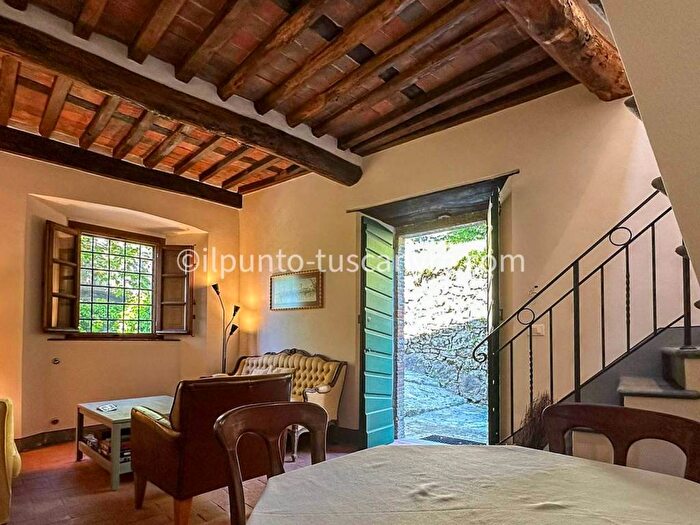 Casa con 5 locali in vendita in Strada Provinciale, Centro, Pescaglia