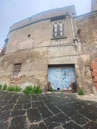 Casa con 5 locali in vendita in Via P Ludovico, Casoria