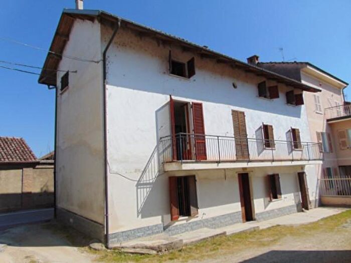 Casa con 6 locali in vendita in Via Guglielmo Marconi, Bruno