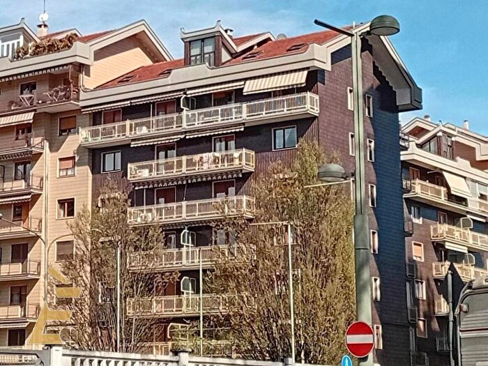 Appartamento quadrilocale in affitto in Via Botticelli, Rebaudengo, Torino