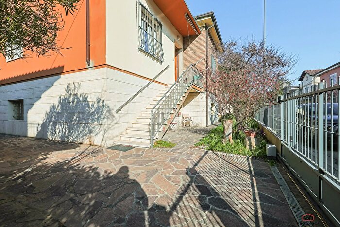 Casa con 5 locali in vendita in Via Monte San Marco, Ravenna