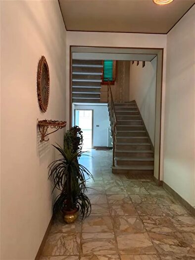 Casa con 7 locali in vendita in Via II Giugno a Certaldo Firenze, Certaldo