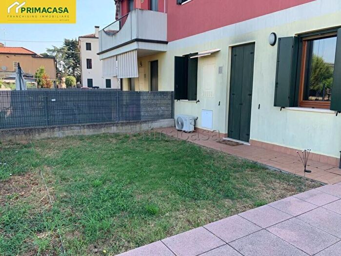 Appartamento bilocale in vendita in Via Decio Corubolo, Centro, Pressana