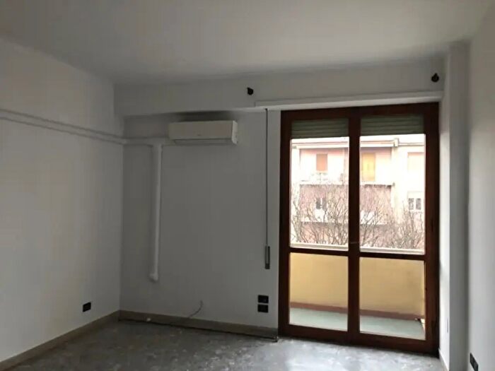 Appartamento quadrilocale in affitto in Via Dogali, Firenze