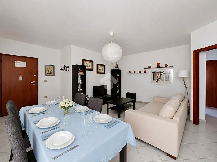 Appartamento trilocale in vendita in Via Tirso, Sorso