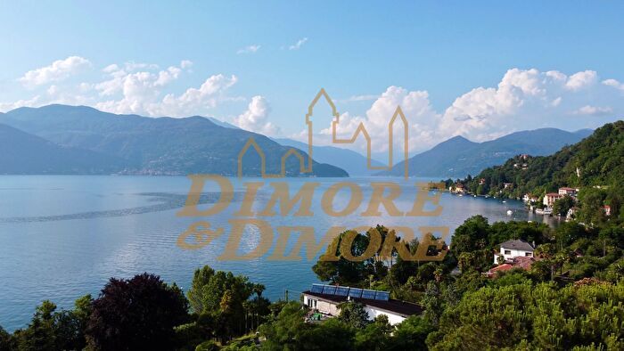 Casa con 16 locali in vendita in Via Portovaltravaglia, Brezzo Di Bedero