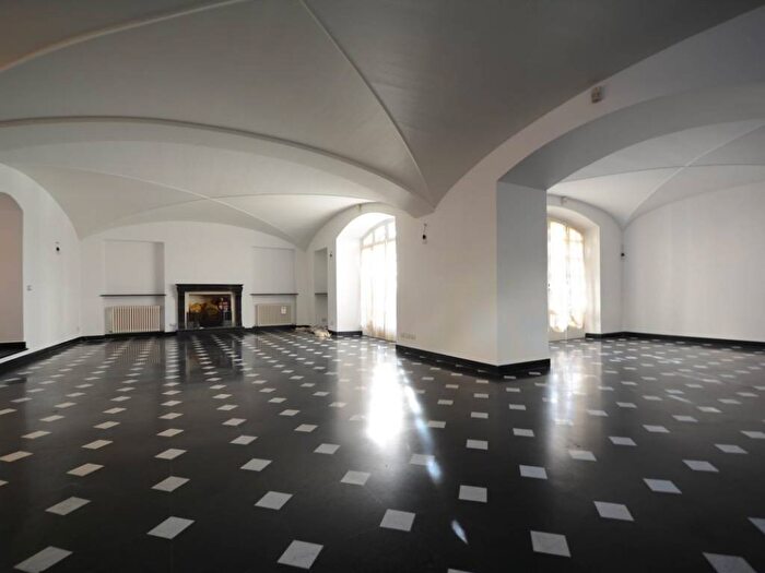 Appartamento con 6 locali in affitto in Via Montallegro, Albaro, Genova