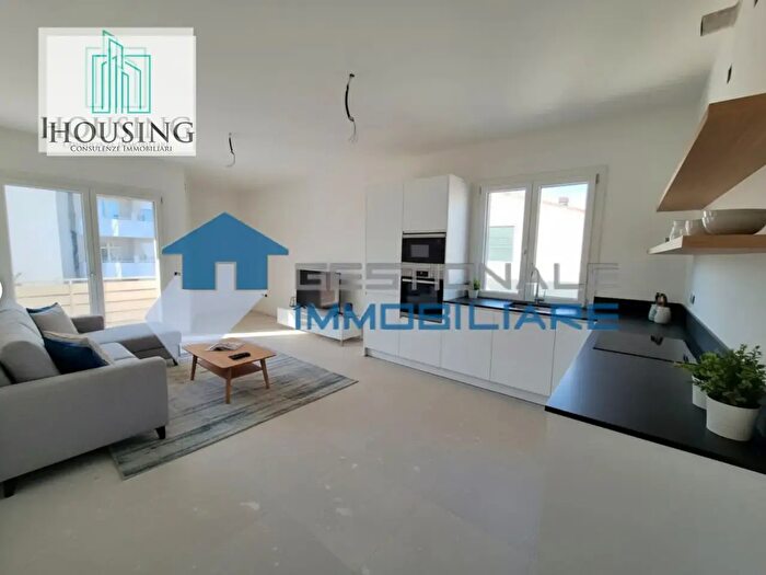 Appartamento quadrilocale in vendita in Via Francesco Petrarca, Abano Terme