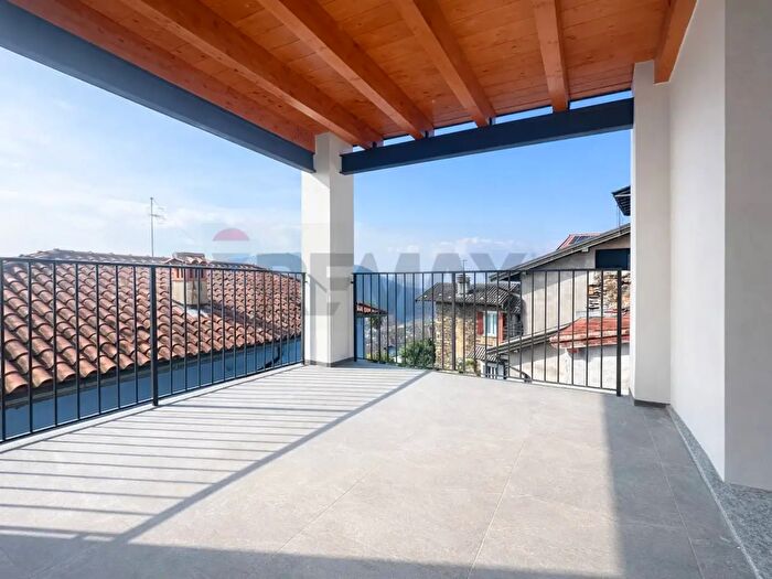 Appartamento bilocale in vendita in Bureglio Via Trobaso, Vignone