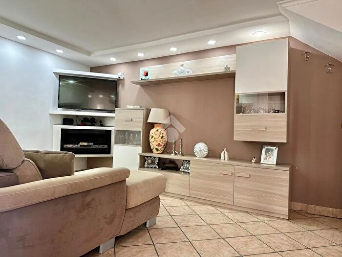 Appartamento trilocale in vendita in Vico Pragliuli, Giugliano In Campania