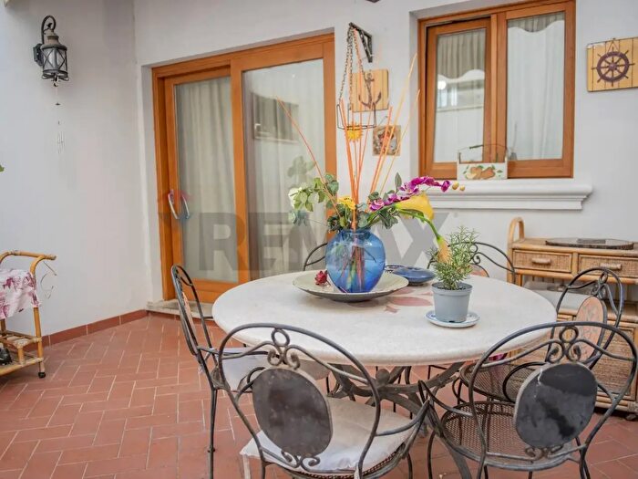 Appartamento con 6 locali in vendita in San Vincenzo