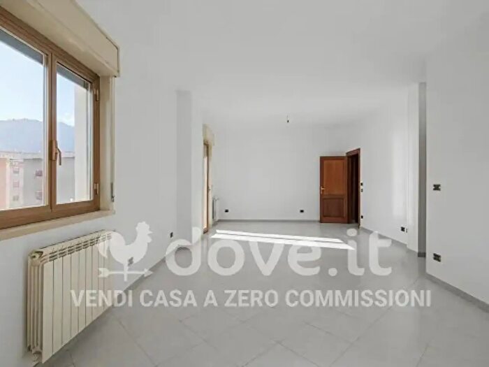 Appartamento quadrilocale in vendita in Via della Vega, Palermo