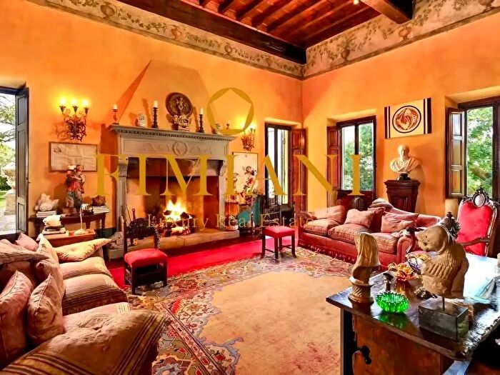 Appartamento con 10 locali in vendita in Firenze