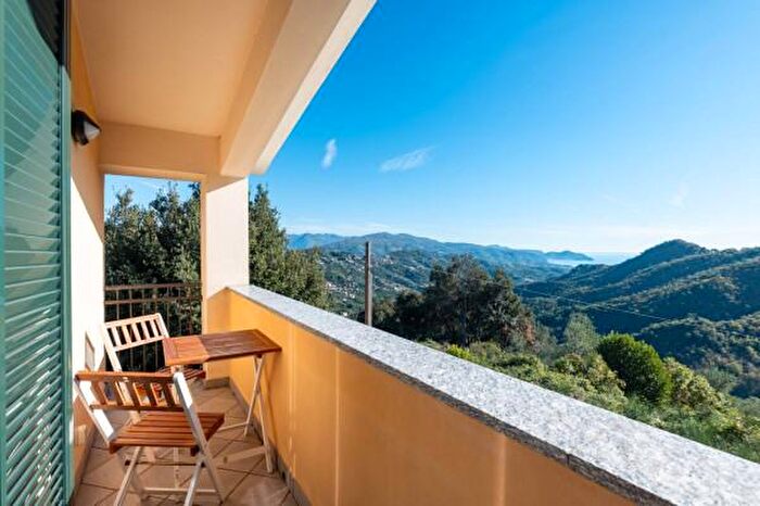 Appartamento trilocale in vendita in Via San Lorenzo b, Leivi