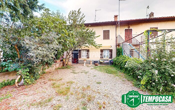 Appartamento quadrilocale in vendita in Strada Brusadini, Pozzolo Formigaro