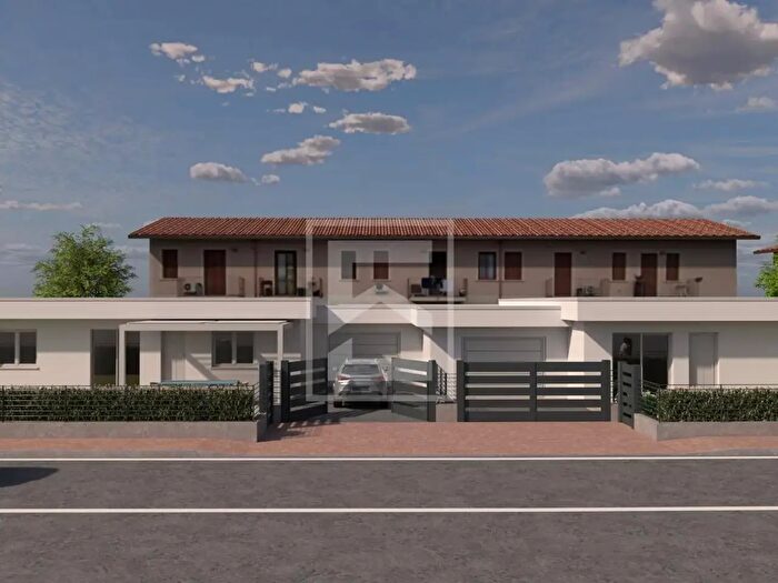 Casa quadrilocale in vendita in Via Benaco Snc, Puegnago del Garda