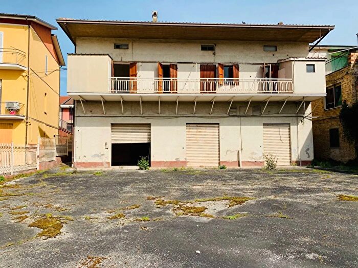 Casa con 5 locali in vendita in Indirizzo Via Nazionale, Montecassiano