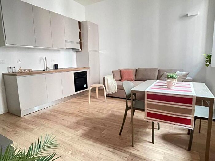 Appartamento bilocale in affitto in Via Vittorio Salmini, Porta Romana Medaglie d'Oro, Milano