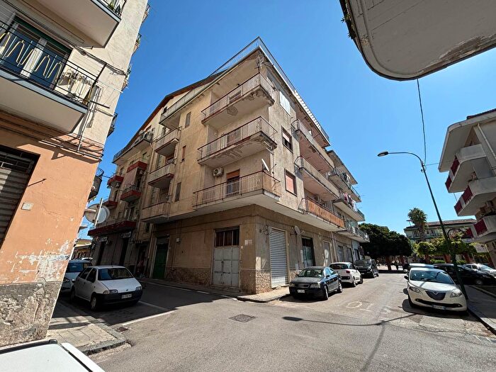 Appartamento con 5 locali in vendita in Via Battisti, Bellizzi