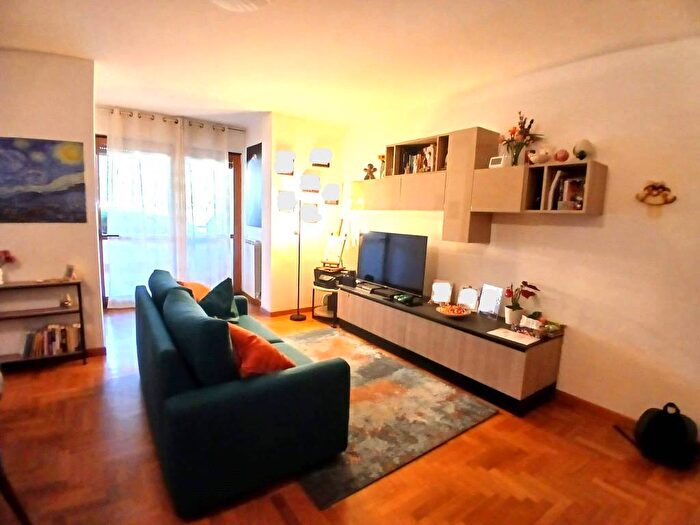 Appartamento trilocale in affitto in Via Giorgio Iannicelli, La Giustiniana, Roma