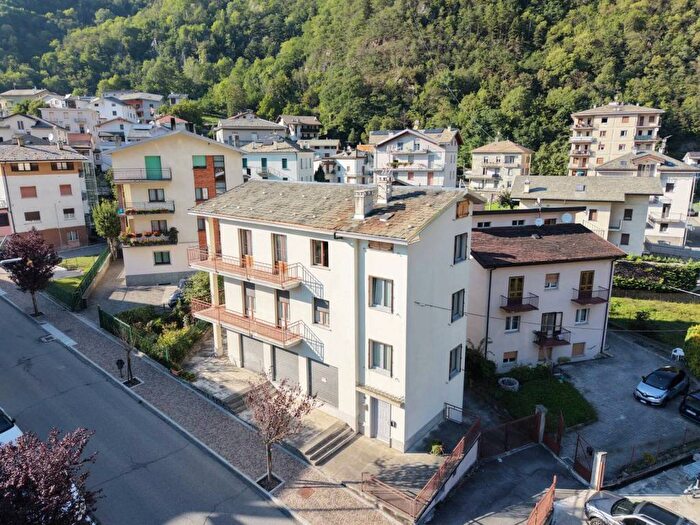 Case in Vendita e in Affitto - 2