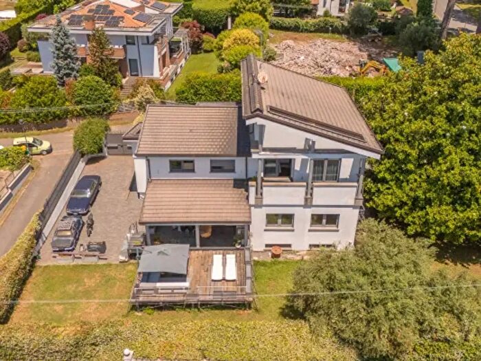 Casa con 6 locali in vendita in Viale dei Pini, Genzano Di Roma