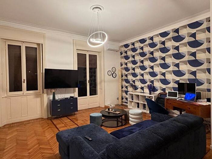 Appartamento trilocale in affitto in Viale Regina Giovanna, Morgagni, Milano