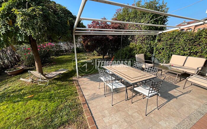 Appartamento trilocale in vendita in Pianezza