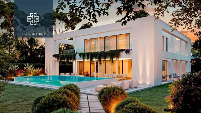 Casa con 8 locali in vendita in Via Allende Angolo, Forte Dei Marmi