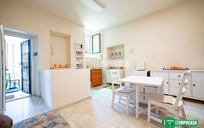 Appartamento bilocale in vendita in Via Conelli De Prosperi, Lesa