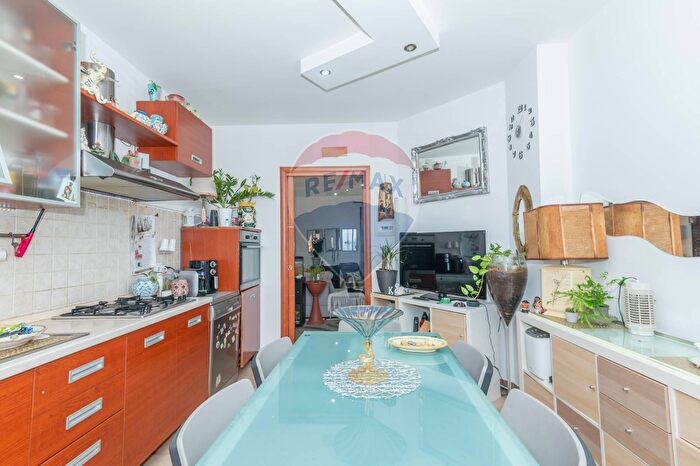 Appartamento con 5 locali in vendita in Via Giuseppe Cannata, Caltagirone