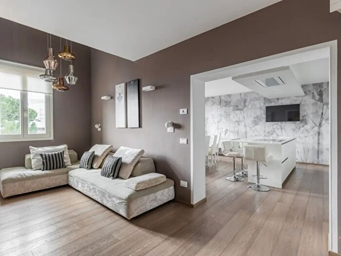 Appartamento con 6 locali in vendita in Corso Mazzini, Lugo