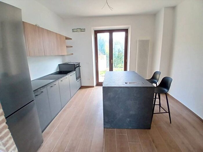 Casa con 6 locali in affitto in Via Ancona, San Biagio, Osimo