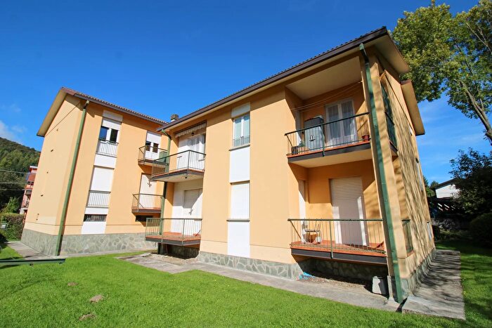 Appartamento con 5 locali in vendita in Via Volta, Alta Valle Intelvi