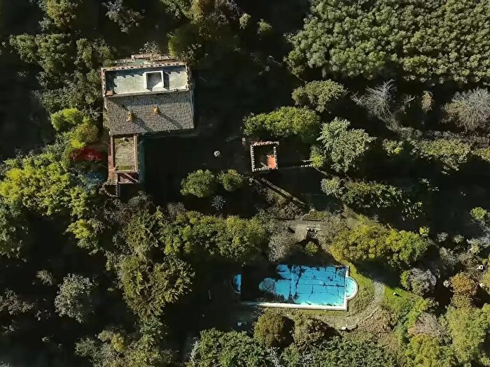 Casa con 14 locali in vendita in Fermo