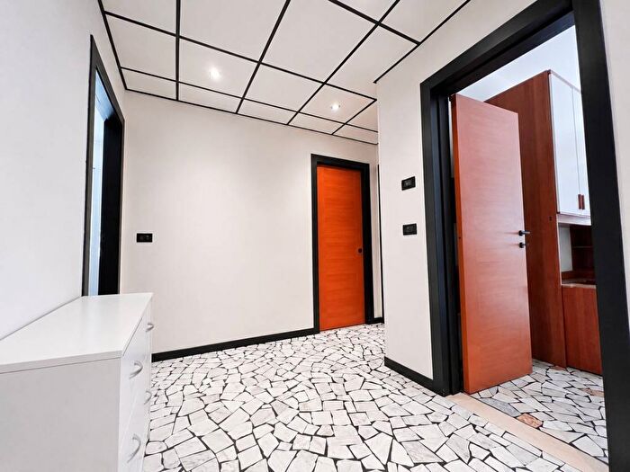 Appartamento trilocale in affitto in Via Cesare Correnti, Borgo Panigale, Bologna