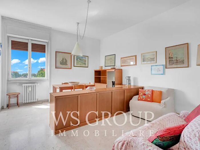 Appartamento trilocale in vendita in Via Felice Cavallotti, Monza