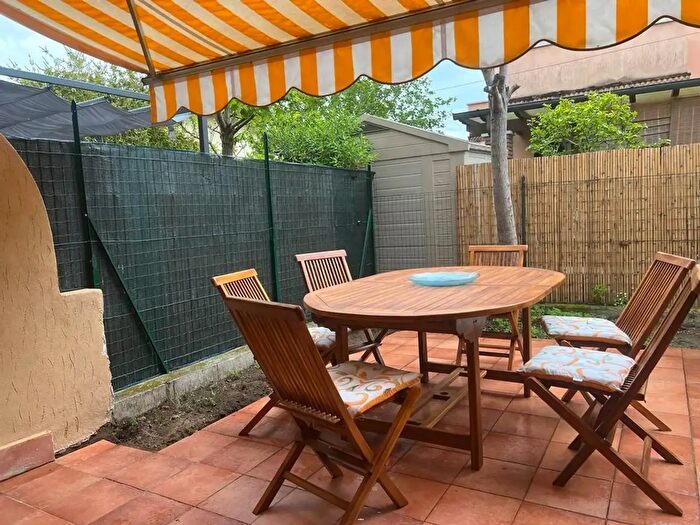 Casa quadrilocale in vendita in Massa