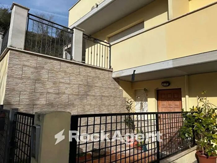 Casa con 6 locali in vendita in Via Maragona, Torre De Passeri