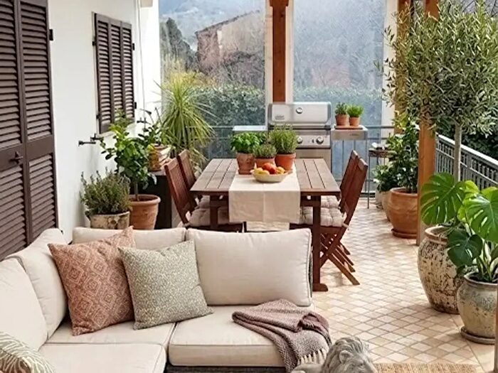 Casa con 7 locali in vendita in Ameglia