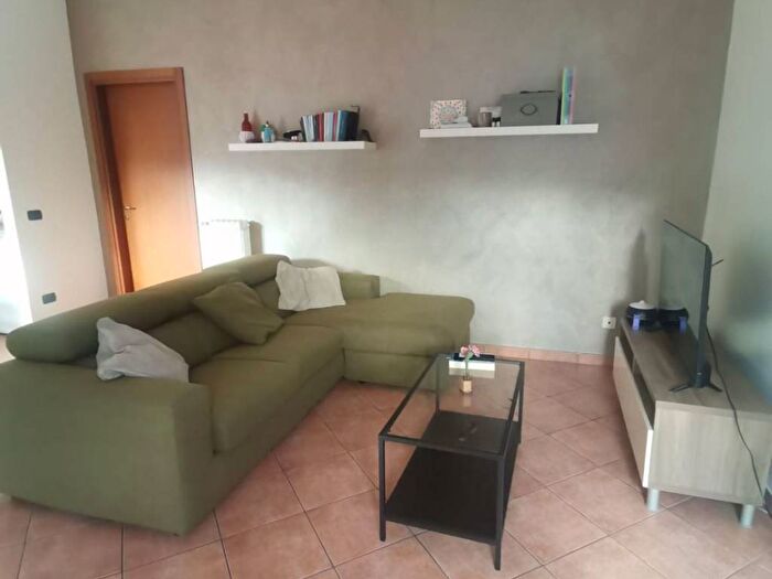 Appartamento bilocale in affitto in Via Montello, Villasanta